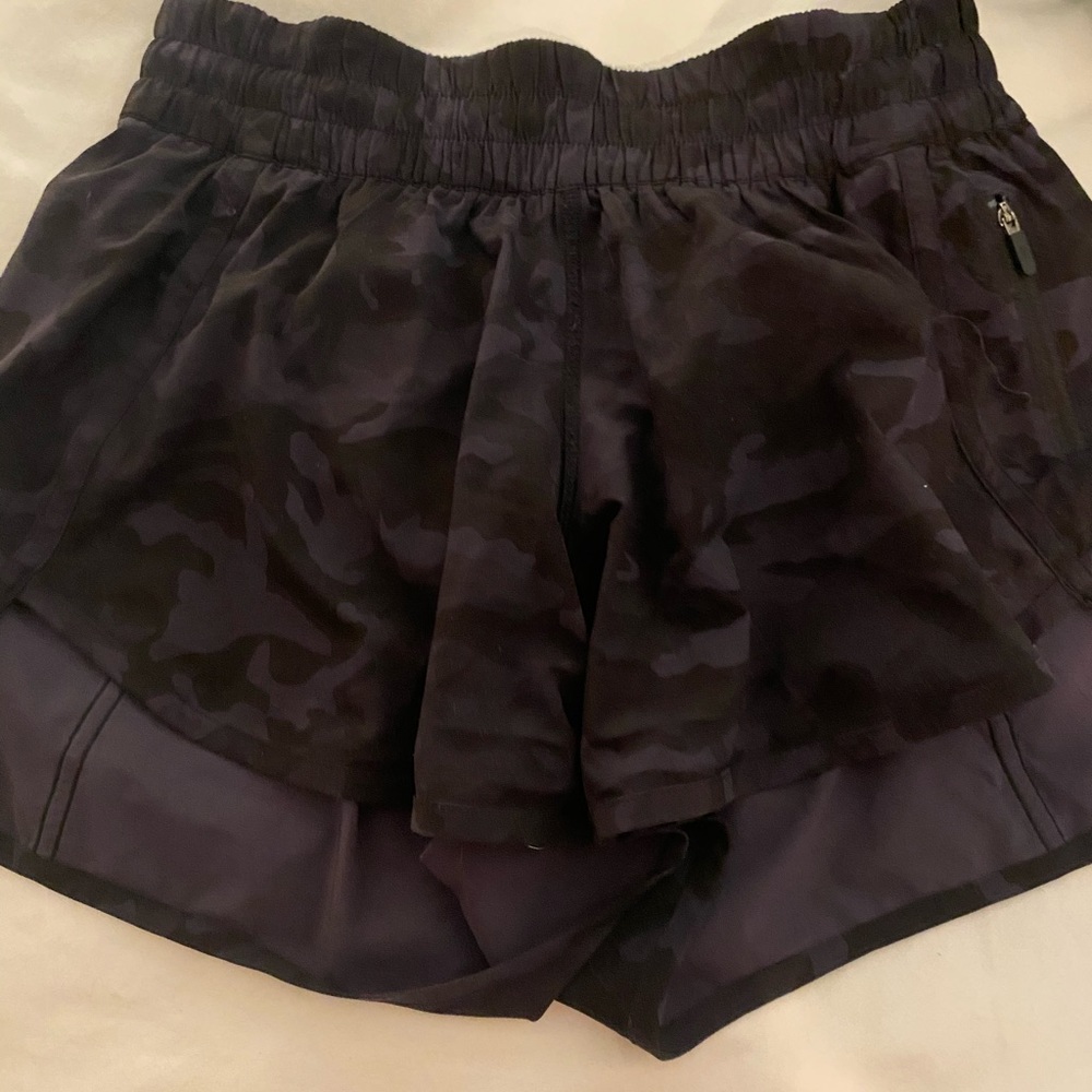 lululemon Tracker Short Sz 8 4”
